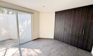 Se renta casa dentro de coto privado Vistas Altozano 3 recámaras