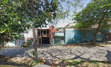 VENTA CASA CON TRES RECAMARAS EN VICENTE GUERRERO CENTRO COATZACOALCOS VERACRUZ
