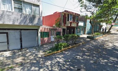 VENTA CASA CON TRES RECAMARAS EN VICENTE GUERRERO CENTRO COATZACOALCOS VERACRUZ