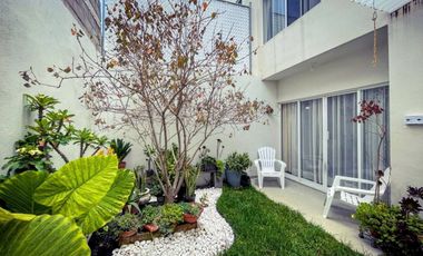 VENTA de casa en Rancho Santa Mónica