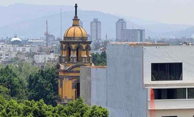 Edificio Icónico en Esquina: Balderas y Av. Juárez | Frente a la Alameda