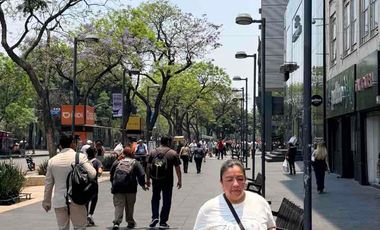 Edificio Icónico en Esquina: Balderas y Av. Juárez | Frente a la Alameda