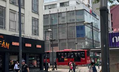 Edificio Icónico en Esquina: Balderas y Av. Juárez | Frente a la Alameda