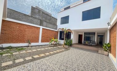 Oportunidad: casa frente al mar en Brisas de Villa – 300 m²