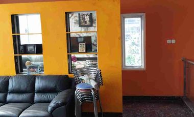 dijual /sewa ruko 3 1/2 lantai