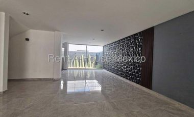 Casa en renta en Zibatá con roof y estacionamiento techado Bpa2816
