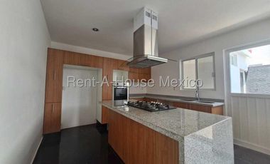 Casa en renta en Zibatá con roof y estacionamiento techado Bpa2816