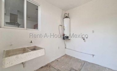 Casa en renta en Zibatá con roof y estacionamiento techado Bpa2816