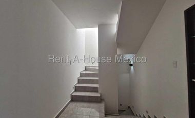 Casa en renta en Zibatá con roof y estacionamiento techado Bpa2816