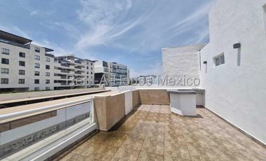 Casa en renta en Zibatá con roof y estacionamiento techado Bpa2816