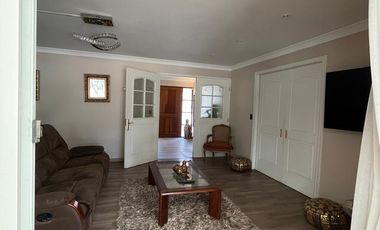 ARRIENDO CASA CONDOMINIO CHICUREO