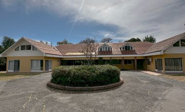 ARRIENDO CASA CONDOMINIO CHICUREO