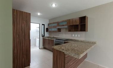 Zibatá Casa de 3 niveles con asador y espacios amplios en renta Bpa2587