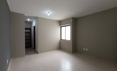 Zibatá Casa de 3 niveles con asador y espacios amplios en renta Bpa2587