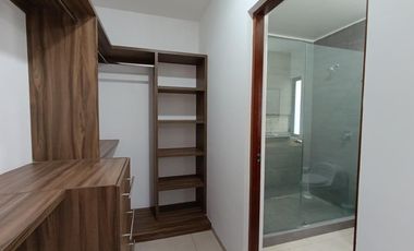 Zibatá Casa de 3 niveles con asador y espacios amplios en renta Bpa2587