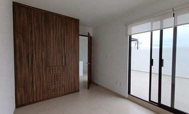 Zibatá Casa de 3 niveles con asador y espacios amplios en renta Bpa2587