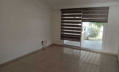 Casa en Excelente Ubicación (Villas de Irapuato) Lista para habitar, Trato directo ( No inmobiliarias)