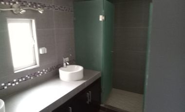 Casa en Excelente Ubicación (Villas de Irapuato) Lista para habitar, Trato directo ( No inmobiliarias)