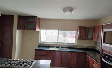 Casa en Excelente Ubicación (Villas de Irapuato) Lista para habitar, Trato directo ( No inmobiliarias)