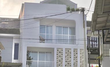 RUMAH MURAH BAGUS 3 LANTAI VIEW INDAH PEGUNUNGAN & KOTA BANDUNG