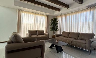 SE VENDE HERMOSA CASA CON ALBERCA EN RESIDENCIAL  ALBOREAL