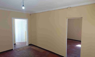SE VENDE CASA DOS PISOS EN SECTOR CERRO LARRAIN VALPARAÍSO