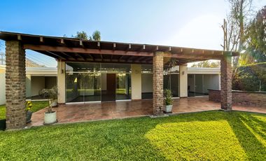 LURIN, PASO CHICO HERMOSA CASA PARA VIVIR TODO EL AÑO