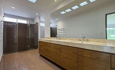 LURIN, PASO CHICO HERMOSA CASA PARA VIVIR TODO EL AÑO