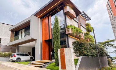 CASA EN RENTA AMOBLADA EN EL POBLADO