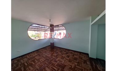 Alquiler De Amplia Casa Para Empresas Urb Santa Maria S/. 6,500.00