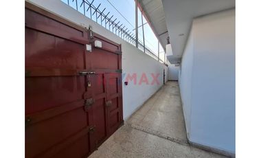 Alquiler De Amplia Casa Para Empresas Urb Santa Maria S/. 6,500.00