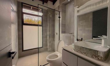 CASA EN ARRIENDO AMOBLADA CERCA AL MALL INDIANA