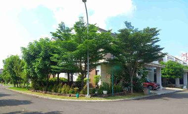 Rumah hook di cluster sumareccon bekasi cantik strategis siap huni