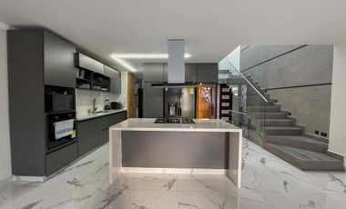 ARRIENDO CASA AMOBLADA EN ENVIGADO CERCA A SAN LUCAS