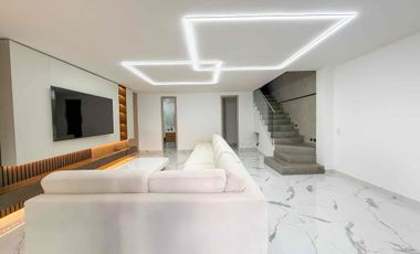 ARRIENDO CASA AMOBLADA EN ENVIGADO CERCA A SAN LUCAS