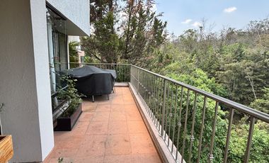 Hermosa casa en condominio rodeada de vistas verdes, un remanso de paz en la ciudad