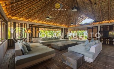 Se Vende Residencia de Lujo Frente al Mar en Ventanilla – Estilo Balinés y Alta Rentabilidad en Puerto Escondido
