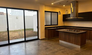 CASA EN EL MAYORAZGO (LEÓN, GUANAJUATO) - RENTA