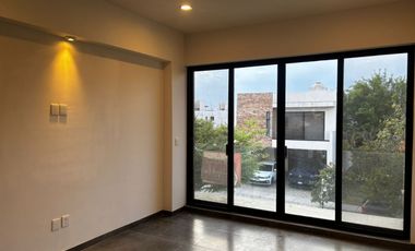 CASA EN EL MAYORAZGO (LEÓN, GUANAJUATO) - RENTA