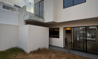 CASA EN EL MAYORAZGO (LEÓN, GUANAJUATO) - RENTA