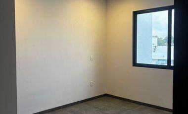 CASA EN EL MAYORAZGO (LEÓN, GUANAJUATO) - RENTA