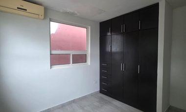 Casa en Renta en Misión Santa Fe, Guadalupe, N.L. 3 Recámaras, 2 Cocheras y Patio