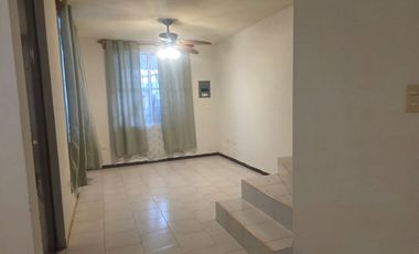 Casa en Renta en Misión Santa Fe, Guadalupe, N.L. 3 Recámaras, 2 Cocheras y Patio