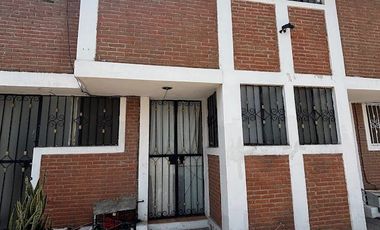 Renta suite amueblada con servicios. Col, Santa Cru Buenavista. Zavaleta y 25 Pte