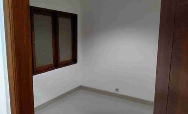 Townhouse awana Yogyakarta Kosongan Strategis