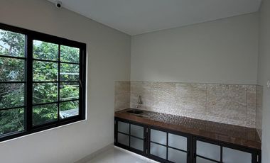 Jual Rumah Kos Baru 4 Lantai + Lift di Cikini Jakarta Pusat | 22 Kamar | Siap Huni & Investasi