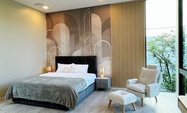 Luxury house for Sale/Rent at VIVE Krungthep Kreetha, Corner unit, 3 story detached house with private elevator. Near the Yellow Line ---------a Stati