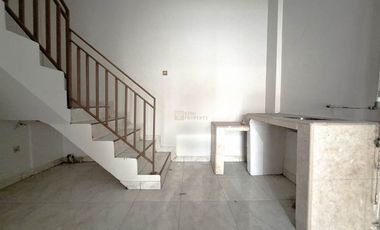 Disewa Minimal 2 Thn Ruko Indra Loka Raya  3 lantai 180m2, Dekat Pasar Jelambar Kav. Polri, Mall Citraland Ciputra, RS Royal Taruma, Jelambar, Jakbar
