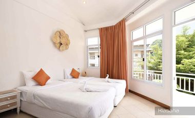 Reduced - Furnished Two-Villa Residence and Rental Business with Private Pools