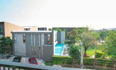 Corner Unit Facing the Park – Prime Project Location Sale Baan Klang Muang Bangna–Wongwaen corner unit with park frontage, private and premium living.